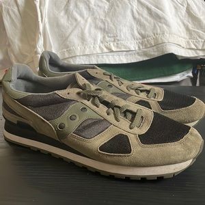 Saucony size 14 shoes like new